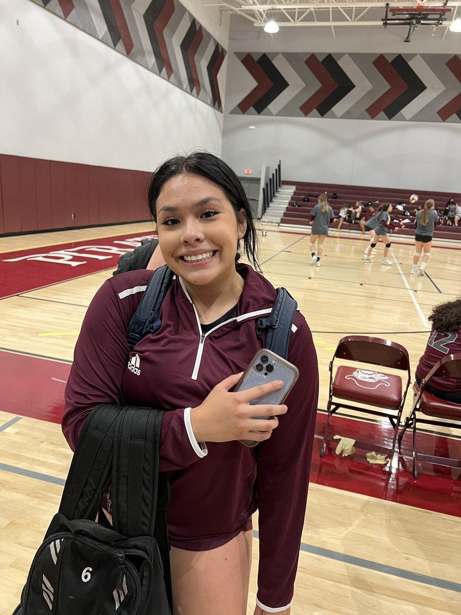 _rose12_'s tweet photo. Woohoo! London Lady Pirates with the win over Calallen in 3 sets! 🏐🏴‍☠️
@Caller_Len @ChrisThomasson7 @qmartinez https://t.co/OehcoTx3MS