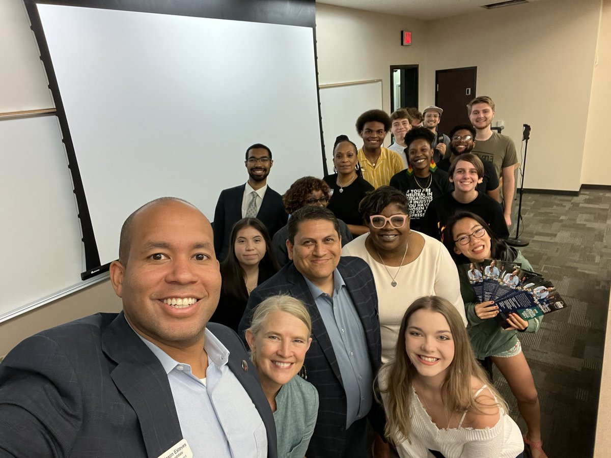 jasonesteves's tweet photo. Great Cobb County Legislative Forum with the @youngdemsksu this evening! 

They are ready to roll up their sleeves and do whatever it takes to help @GeorgiaDemocrat(s) win up and down the ballot. https://t.co/e2u25XsecN