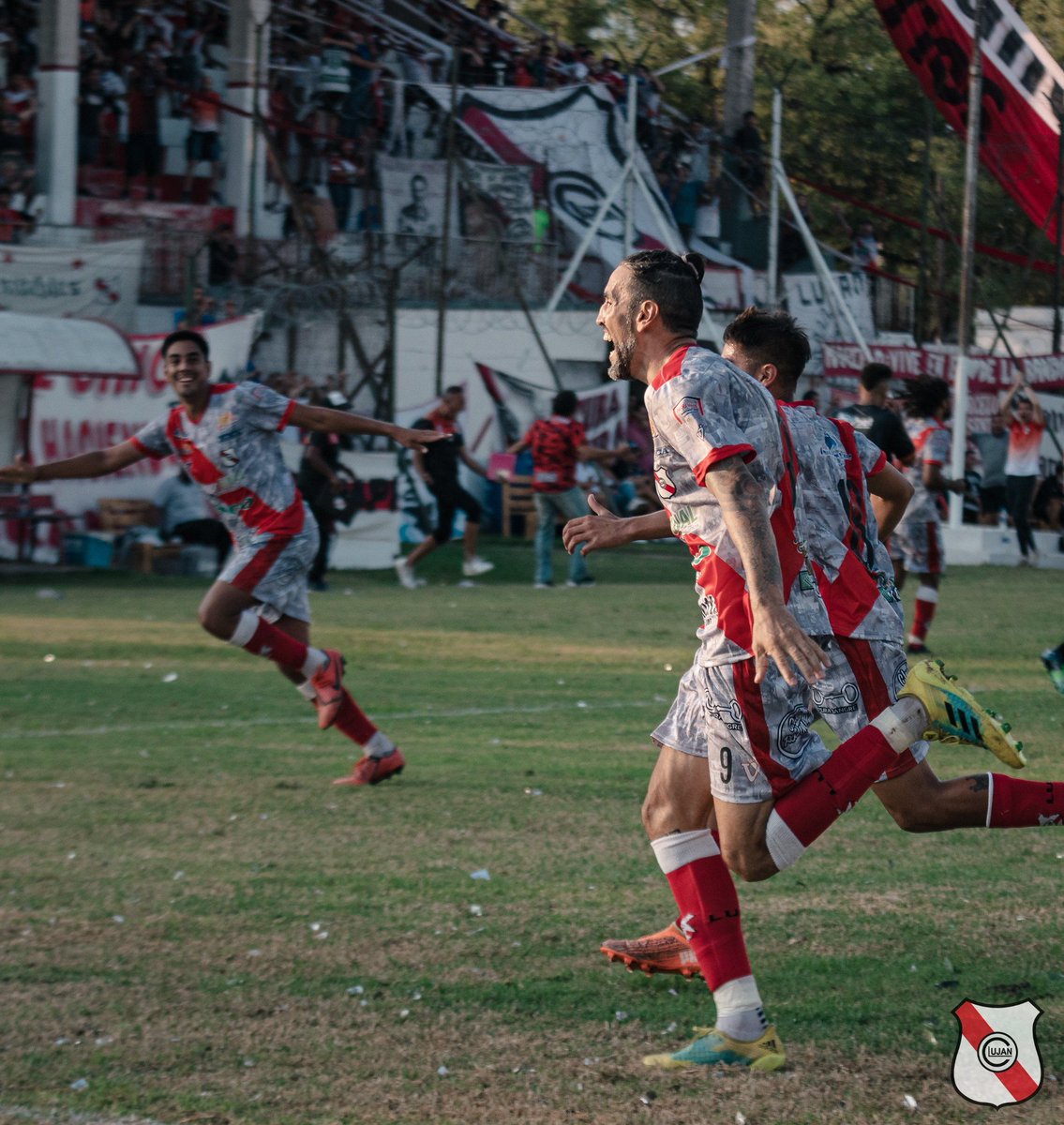 Audiodeportes's tweet photo. Juan Martín:"El partido con Claypole se trabajó toda la semana, es un equipo duro pero confiamos en lo nuestro. Esperamos quedarnos con el triunfo" https://t.co/rvxfnqgizn