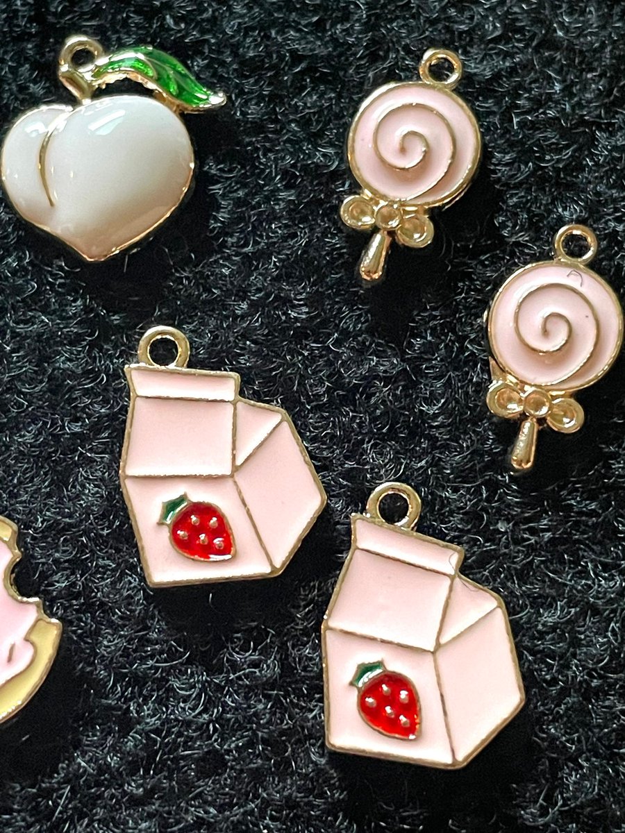 Set Of 8 Goldtone & Pink Enamel Food Themed charms for jewelry making 4 pairs
 #Goldtone #JewelryMaking #PinkEnamel #set #Themed #stuffbywoosiesmom

👉etsy.com/listing/116129…