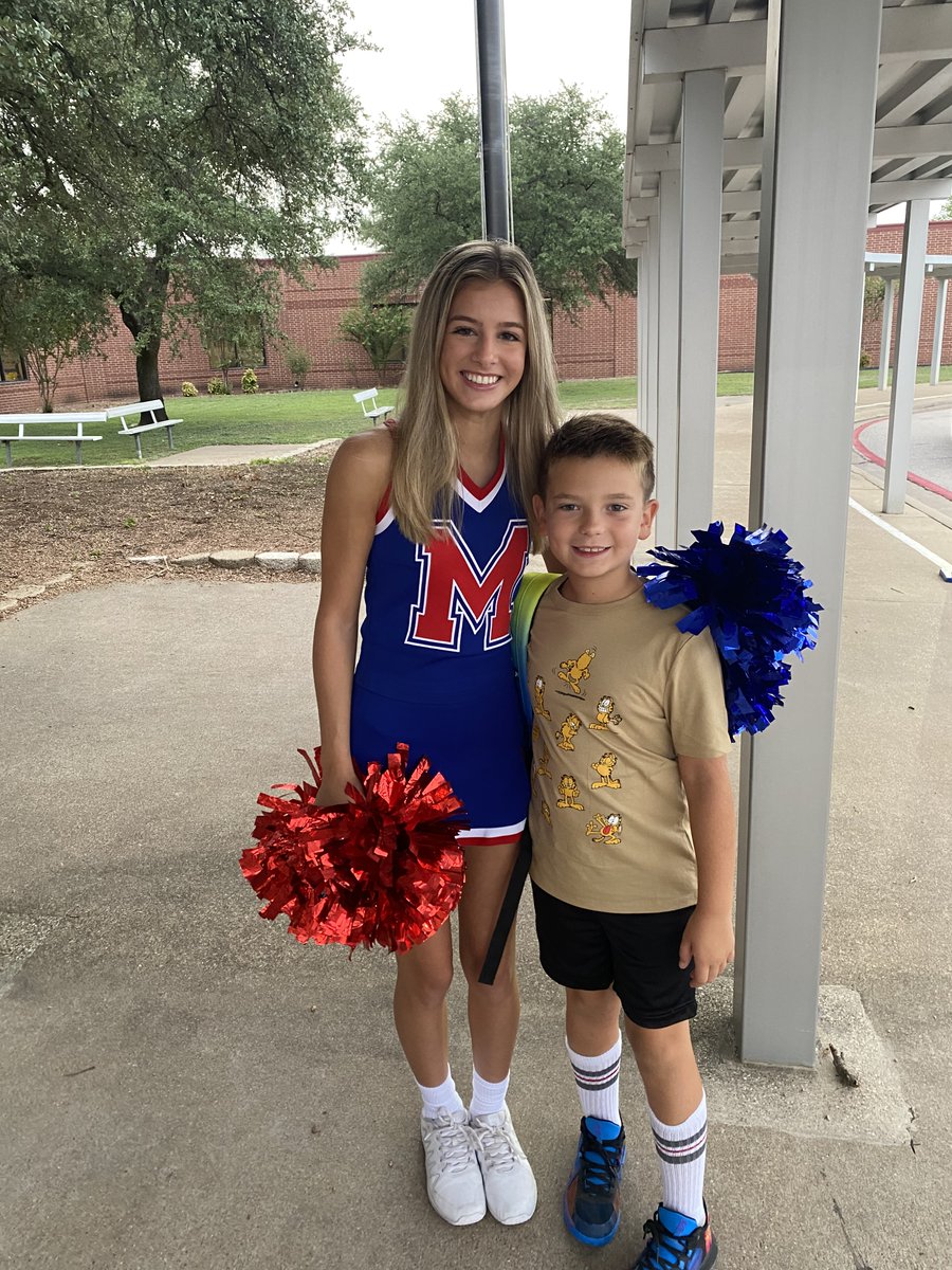 It’s been a busy, exciting week at Spring Valley! Parent info nights, MISD Cheerleaders, Mrs. Edwards and Mrs. V supporting the team of the week, and our Kinder students learning about the 5 senses with POPcorn. It was so much fun! Enjoy your 3-day weekend, SVE.