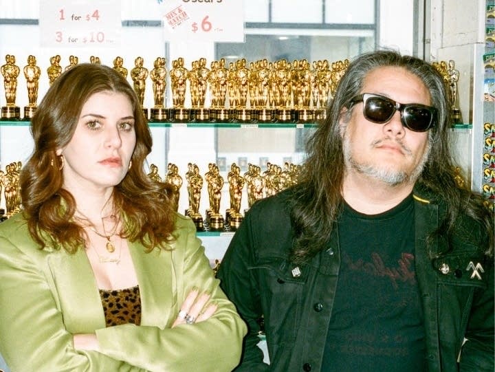 TheCurrent's tweet photo. Bringing some awesome California sounds to your Sunday afternoon of #blockrockinweekend, listen for a three-song set by @BestCoast.
https://t.co/dGE3PHoYXC https://t.co/BSF6lRdm2r