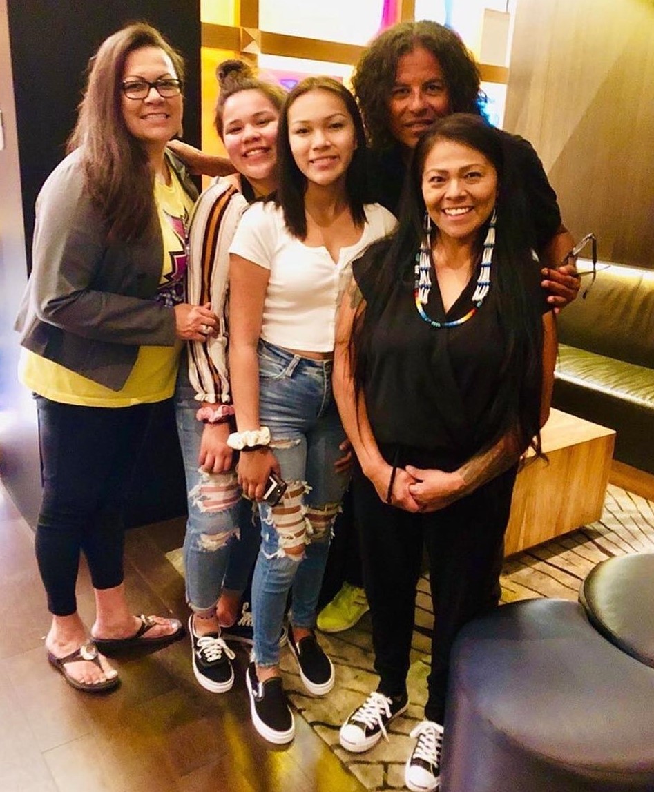 #flashbackfriday This photo was taken in Toronto in 2019. Executive Producer Stevie Salas was in town for TIFF and took the opportunity to meet up with Autumn Peltier and her beautiful family. A year later The Water Walker premiered at TIFF. @seeingred6N <a href="/StevieSalas/">Stevie Salas</a>