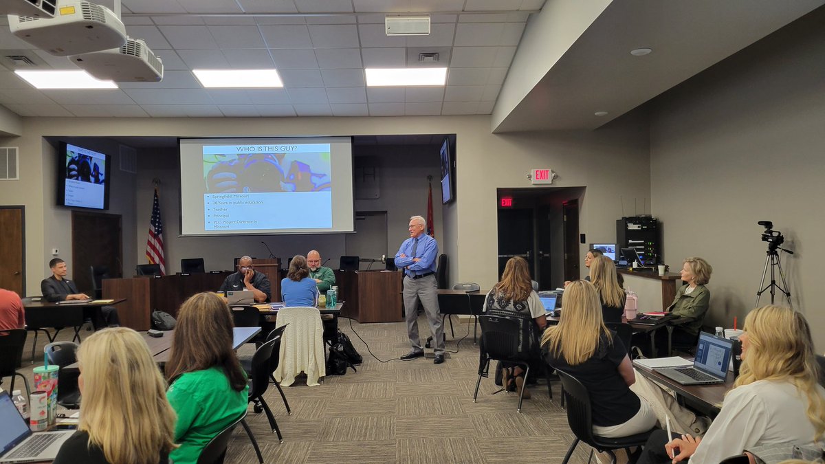 dawnmchildress's tweet image. Our FSPS Principals engaged in great learning with @ctimbrown about Response to Intervention today! #PLC work with our peers is always great work! #FSPSProud #fortsmithfam @SolutionTree