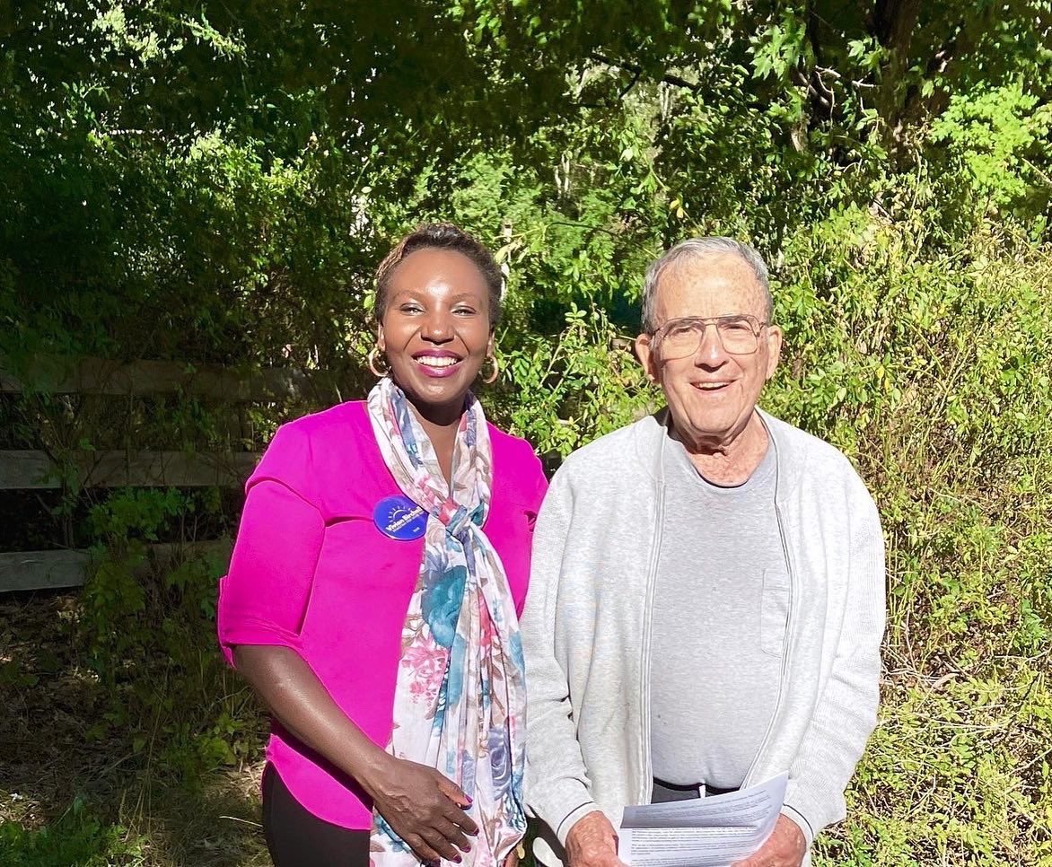 Vivian4StateRep's tweet photo. Highlight of the day - A hearty chat with Mr. Richard (Dick) Shohet, resident and owner of Mill Iron Farm in Carlisle, about farms, cattle, history and community. I am honored to have his support.
#carlisle #mapoli #staterep #community #14thmiddlesex #farm https://t.co/o0NHKCVyts