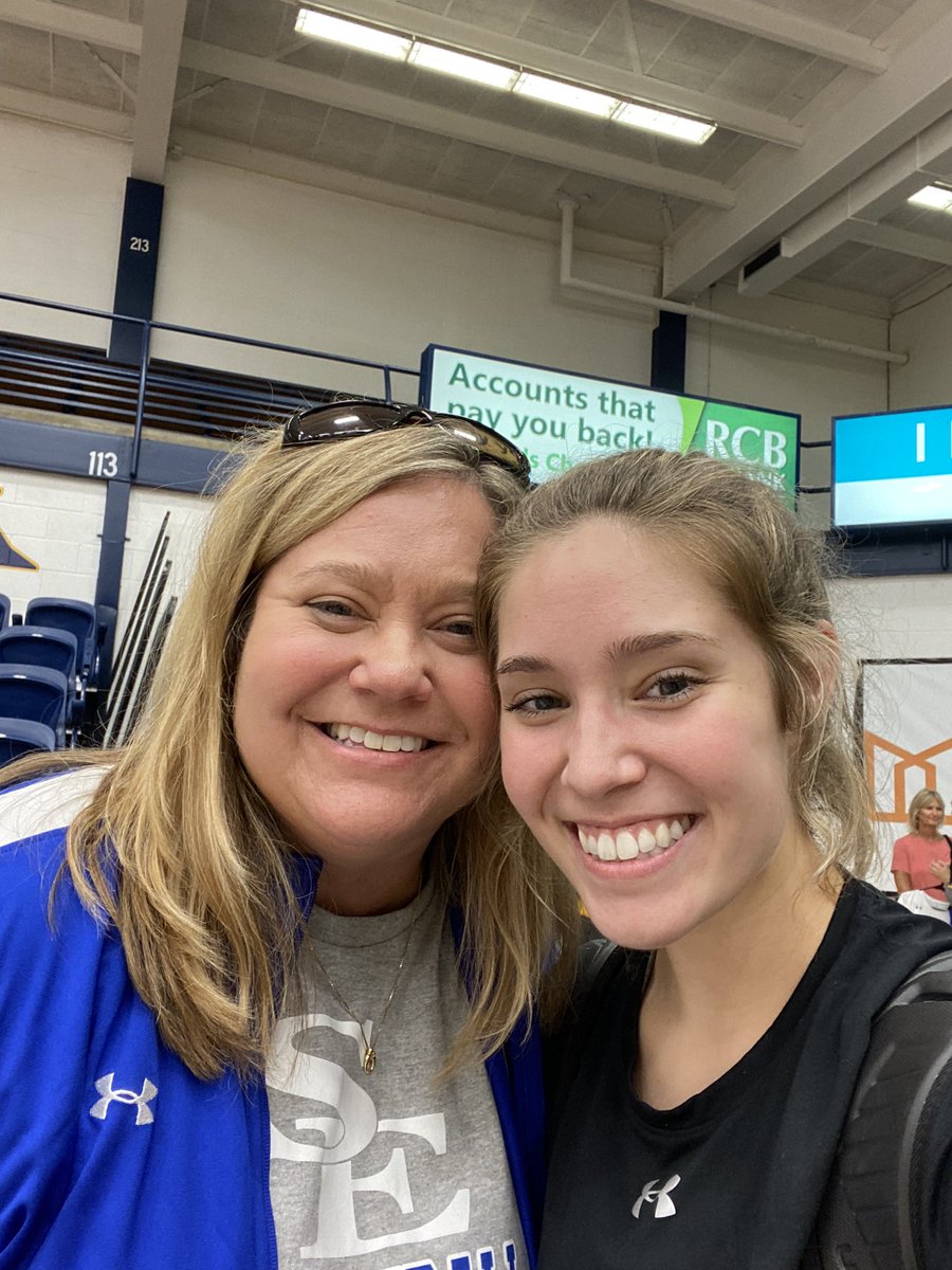 grkriegel's tweet photo. It’s been a few months since I’ve seen this kid and a little longer then that since I’ve seen her do her thing. I’ve missed you @PeytonKriegel https://t.co/R9fc7HOmvR