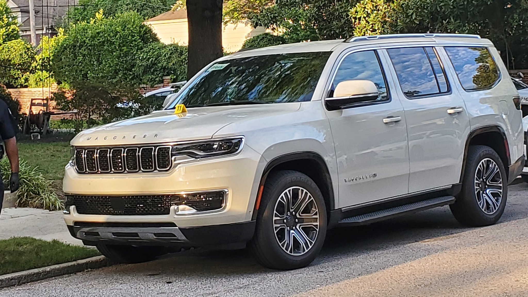 Ian Ripple on Twitter "Police are towing this vehicle from the home in