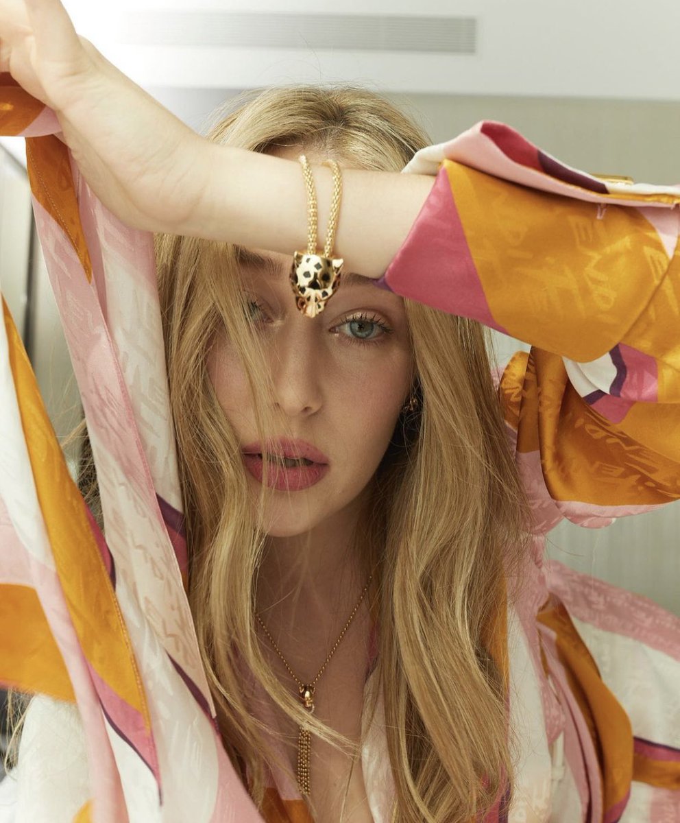 BradMullinsHair's tweet image. @DebnamCarey 👑 
S | Kate Darvill 
M | Filomena Natoli 
H | #BradMullinsHair using @OriginalMineral #BMxOM #OriginalMineralStyling #AlyciaDebnamCarey #Cartier