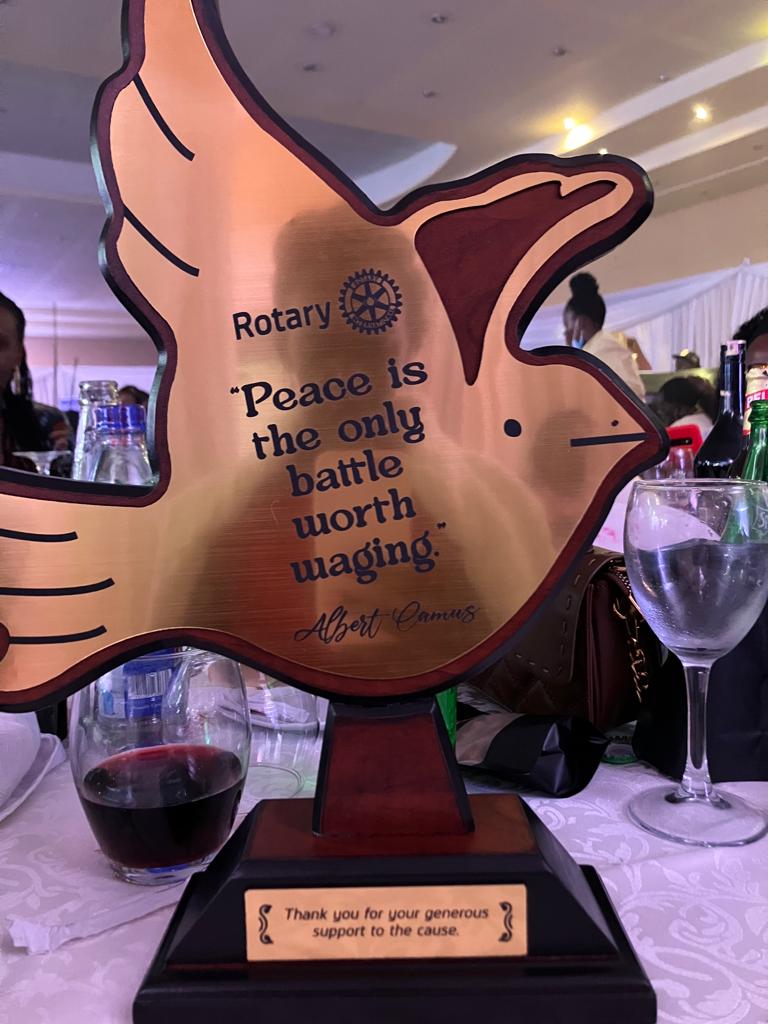 rcmx88's tweet photo. Friday, 2nd September 2022 - Speke Resort, Munyonyo @spekeresort at a fundraising Rotary International Peace Concert - our lasses, our lads, our ladies and our very distinguished gentlemen in attendance for a noble cause #APeaceConcert @Rotary https://t.co/jUQlpVEqTP