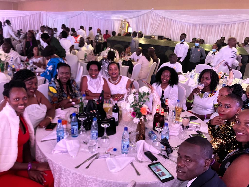 rcmx88's tweet photo. Friday, 2nd September 2022 - Speke Resort, Munyonyo @spekeresort at a fundraising Rotary International Peace Concert - our lasses, our lads, our ladies and our very distinguished gentlemen in attendance for a noble cause #APeaceConcert @Rotary https://t.co/jUQlpVEqTP