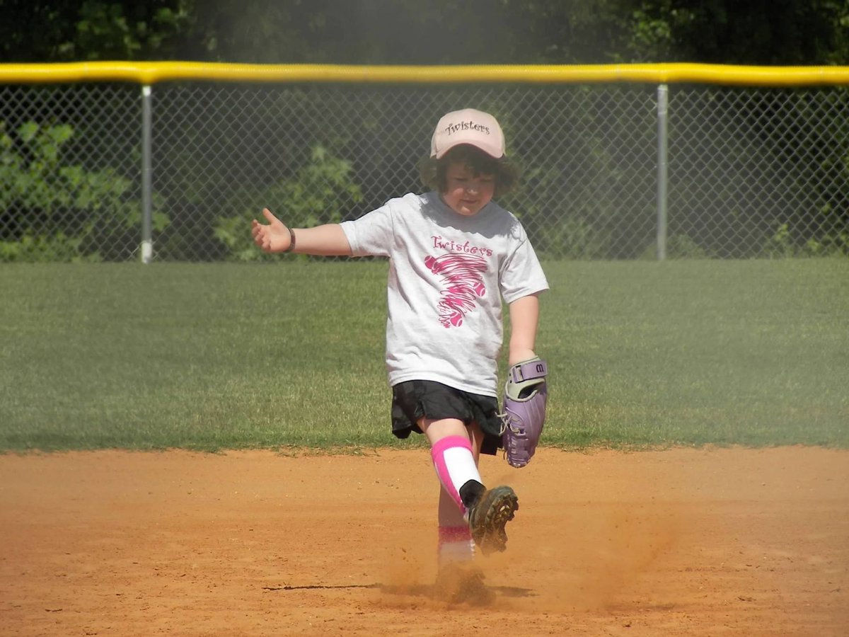 caroline tweet media