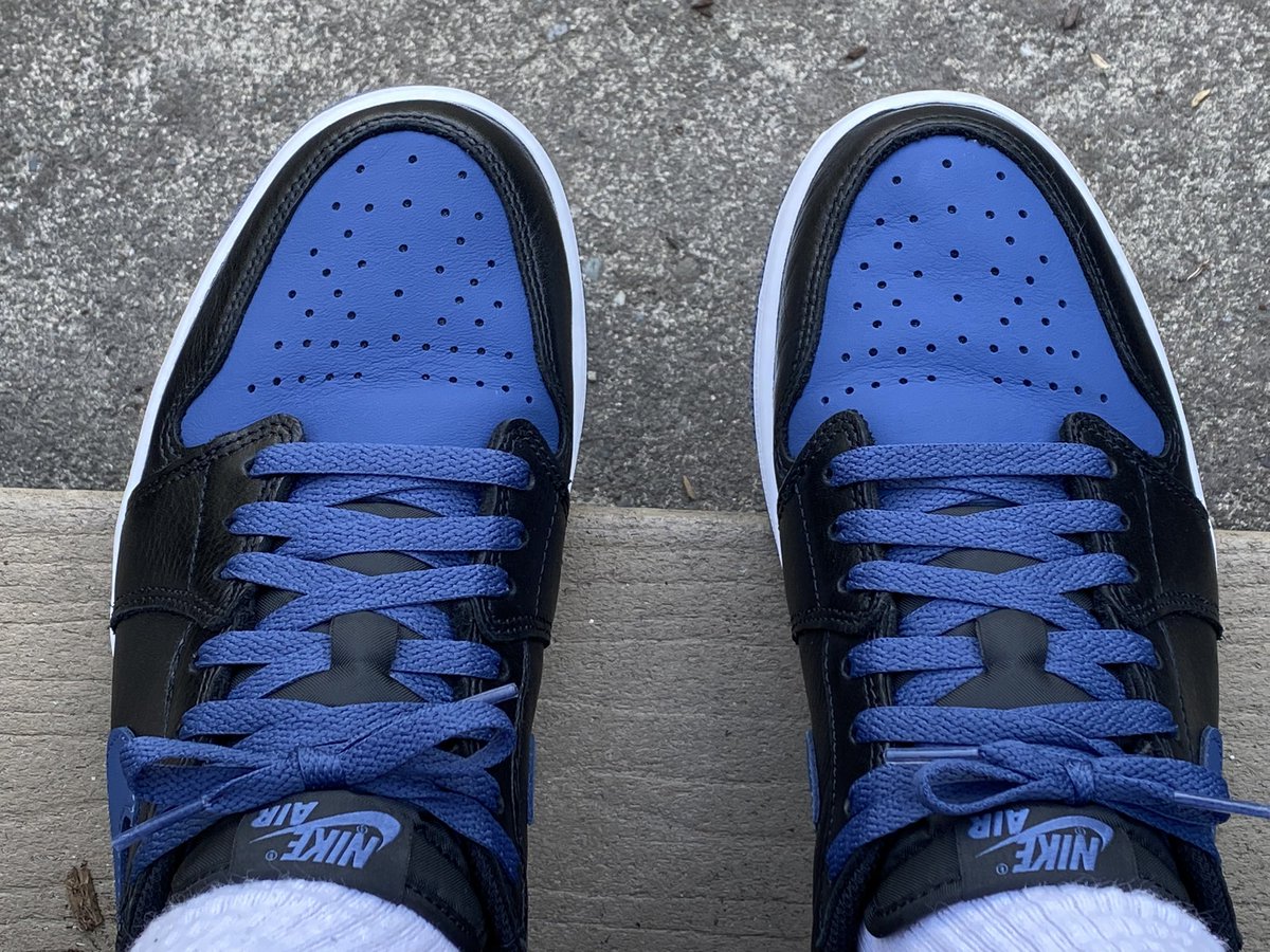 DJKingJam's tweet photo. Whole room full of shoes and I just canβt stop wearing these! #KOTD #YourSneakersAreDope @Jumpman23 @Nike #mysticnavy #AJ1 #aj1low #oglow #Retro #sneakerhead https://t.co/kjh7nAEEHa