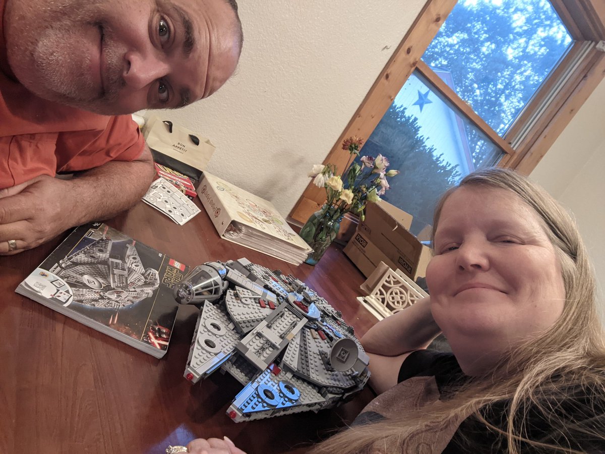 DataReload's tweet image. Finished the (small) Falcon together!