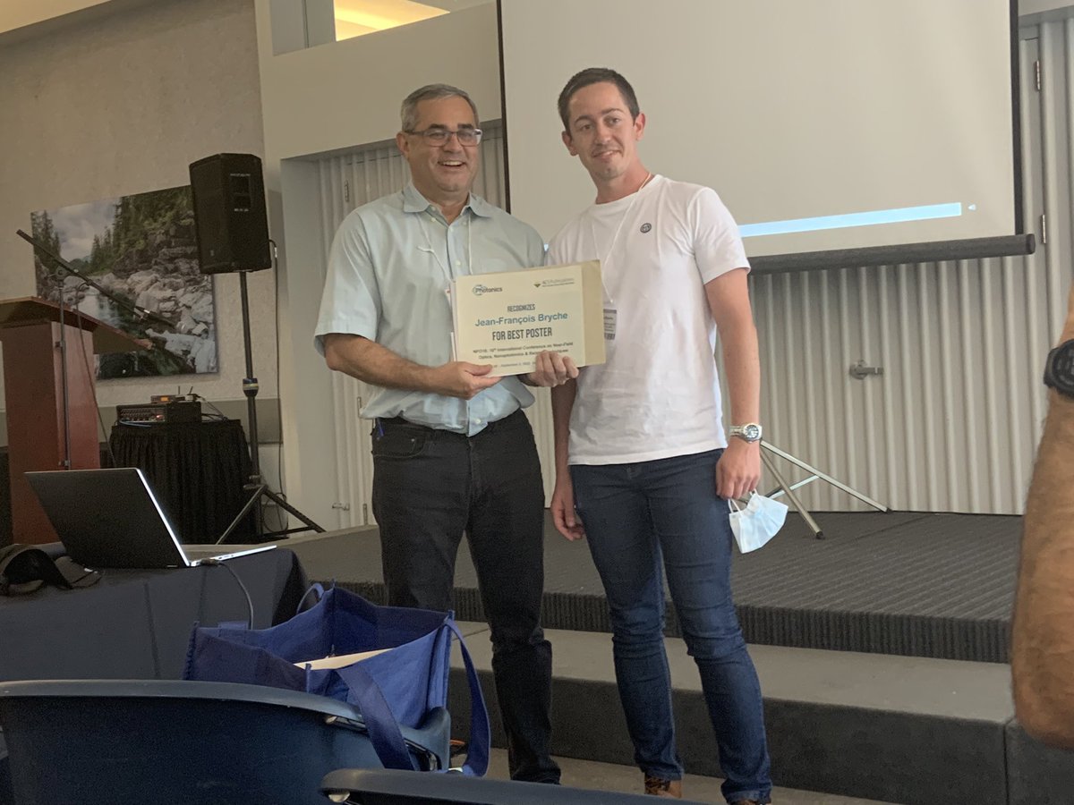 BenjaminVest's tweet photo. And that’s a double win for the French delegation at #NFO16 !! Best paper and best poster prize, congrats Anne Nguyen from our team and Jean-François Bryche from @InstitutOptique and @UMI_LN2 !! https://t.co/BtSfdjbNg9