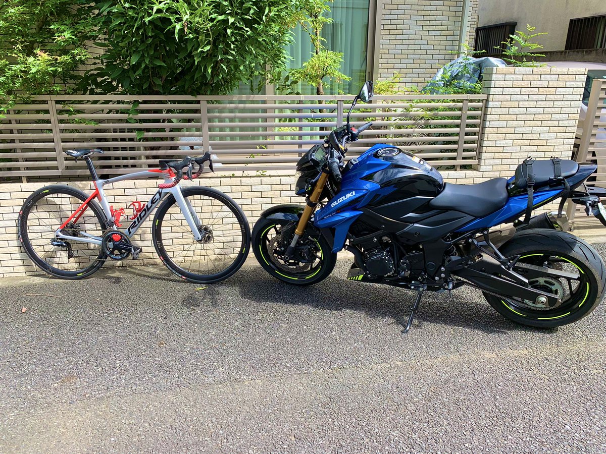 2_wheel_vehicle's tweet photo. これから洗車✨
🚲×🏍
#noahfastdisc #gsxs750 https://t.co/5n0G75USsj