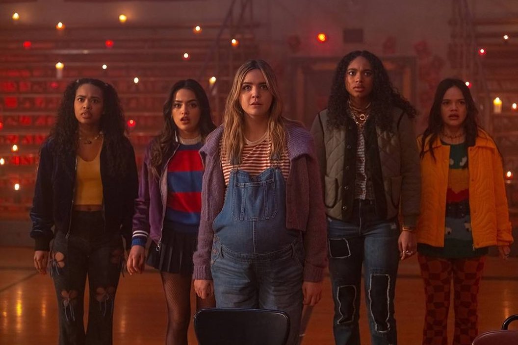 CentralPllos's tweet photo. Ainda não superamos a saudade dessas cinco

Fotos promocionais das liars para #PLLOriginalSin #AisBack https://t.co/M3PUhvSZmN