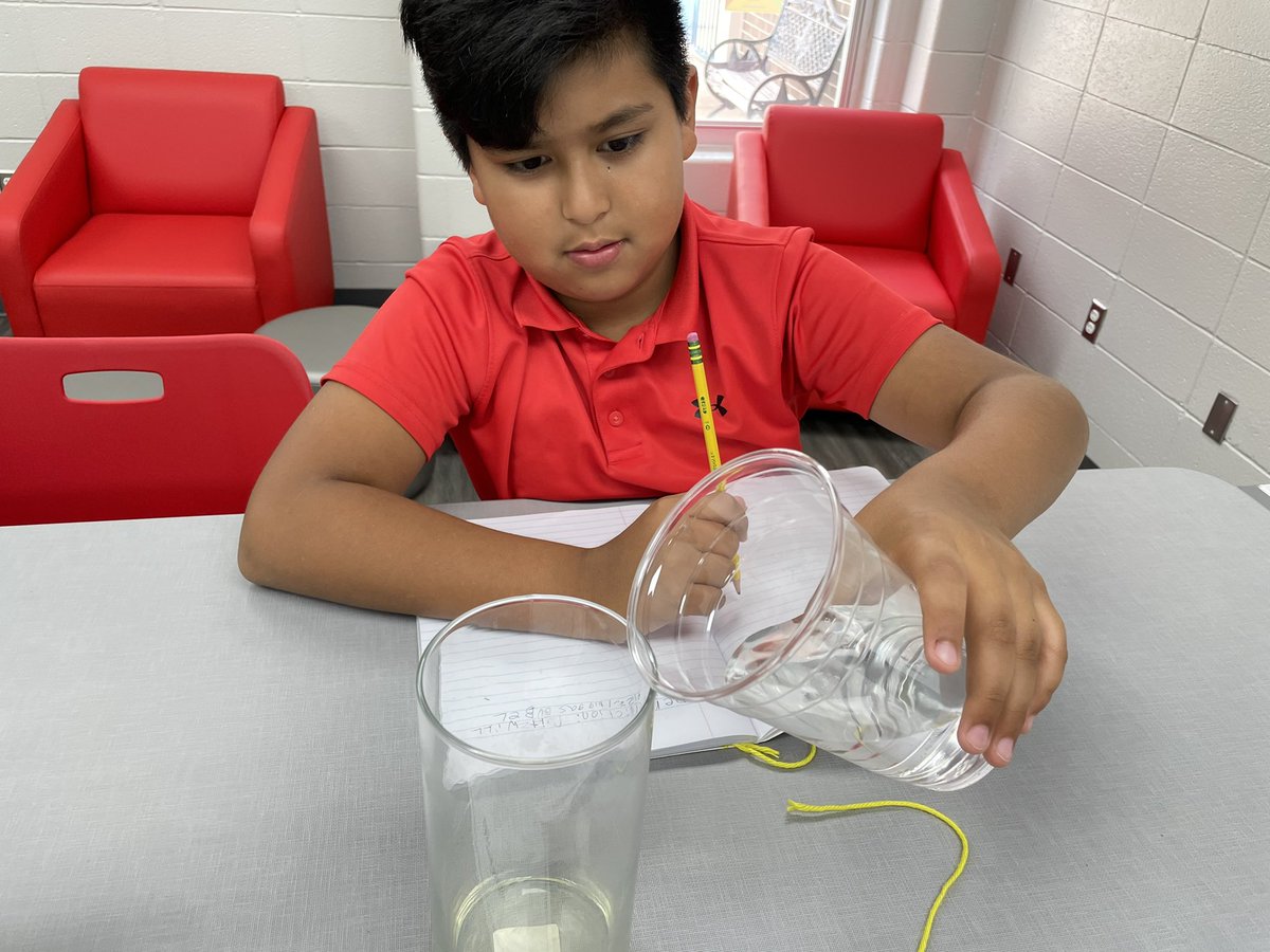 monica_torres21's tweet photo. Implementing the Scientific Method along with our MATTER hands-on activities. #TravisSTEM #TravisILC @Garcia3Diana @MrsAlmaGonzalez https://t.co/ayCd3RCkn3