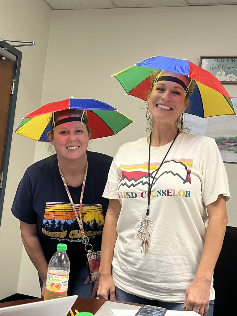 Rainy day dismissal fun at <a href="/ChargersFannin/">Fannin Chargers</a> ! #makeitfun <a href="/DevinLHagan/">Devin Hagan</a>