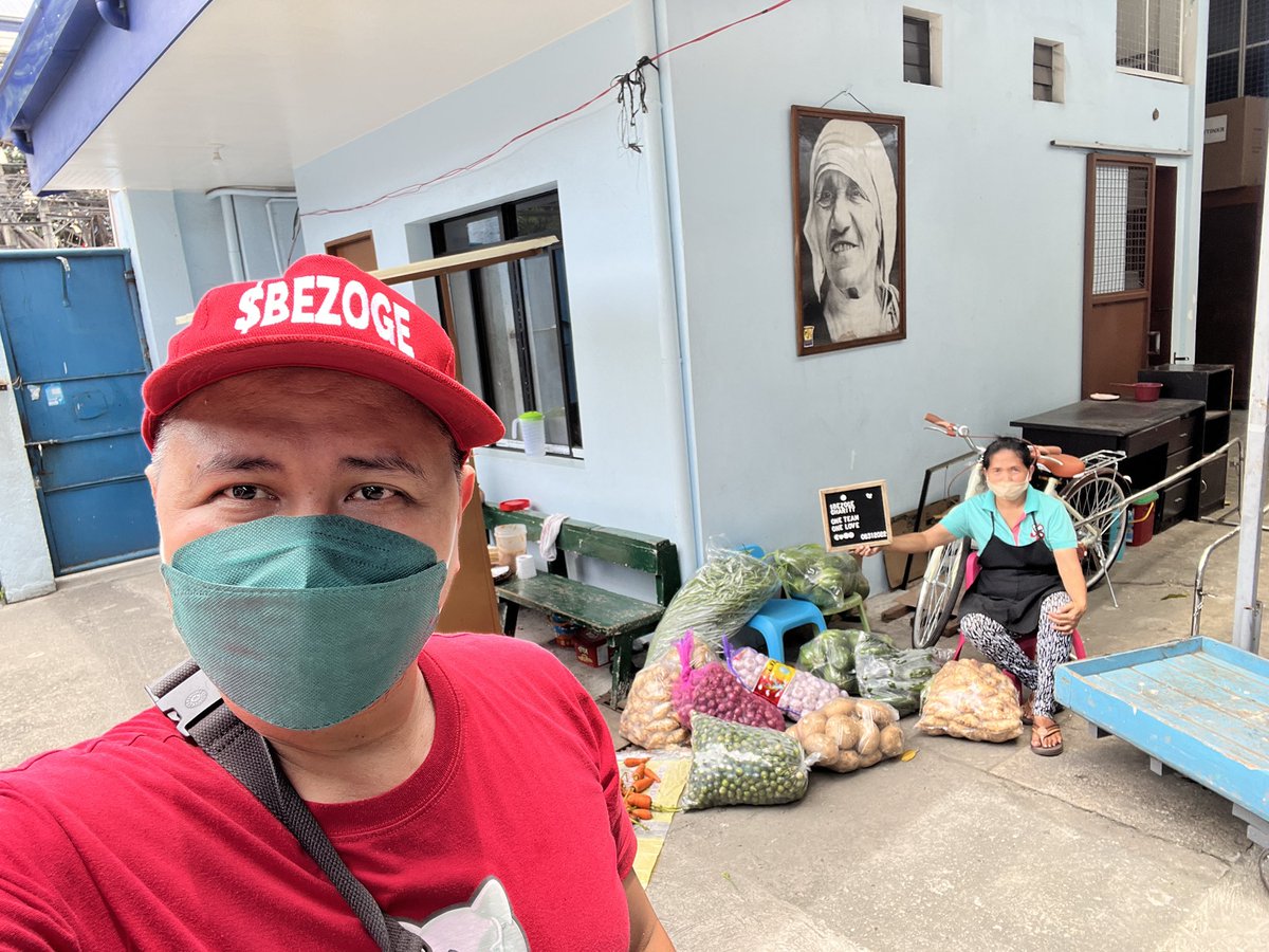 Ernesto4Bezoge's tweet photo. our 9th of 9 #Bezoge Charity event this August, we have donated veggies and fruits, gcash money to Missionaries of Charity, Home of Joy For The Sick Children. Thanks to our major donor for this month, Matt Blom and Mystery Donor for additional fund.  @bezoge to the moon! 🚀🚀🚀 https://t.co/O7sXON2AS2