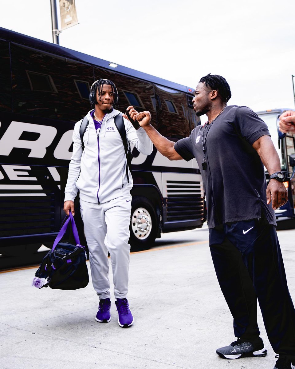 TCUFootball's tweet photo. The calm.

#GoFrogs #DFWBig12Team https://t.co/XfPKpbemam
