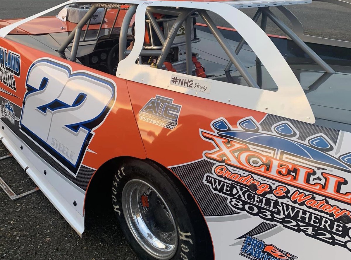 JeremySteele22's tweet photo. It’s 𝗥𝗔𝗖𝗘 𝗗𝗔𝗬 @NattyBSpeedway! 🏁

Our new @LonghornChassis by Wesley Page is unloaded and set to hit the track for the first time in tonight’s #CrystalCup opener with the @AmericanCrateAS! 🤘

Our thoughts and prayers are with fellow racer @Nick_Hoffman2! 🙏#NH2strong https://t.co/bfRRUmfjO6