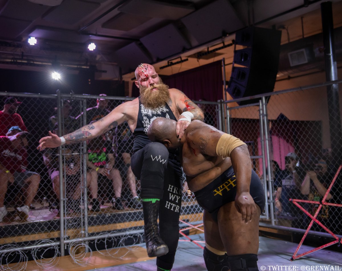 grenwail's tweet photo. 3/3 #PFXBattle2 Part1 @ICWNHB
@HardwayHeeter vs @HoodFoot418 https://t.co/ROKHd6pElY