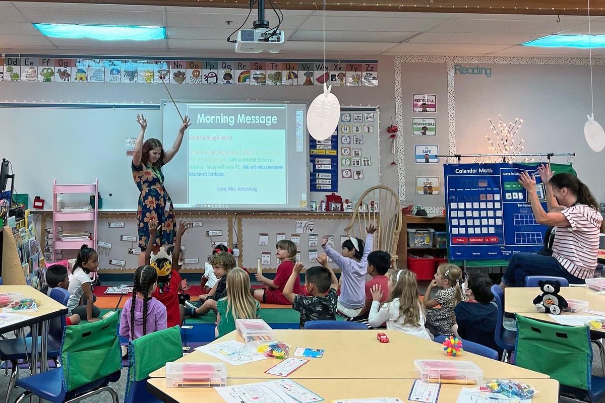 🤩🥳 We had a wonderful day welcoming new kindergarten students (&amp; families) across the district today. 
✏️ The Class of 2035 had fun together, &amp; learned about many of the school expectations and behaviors.
Give some 💛 or a 👏 for our newest #IssaquahSchoolDistrict students!