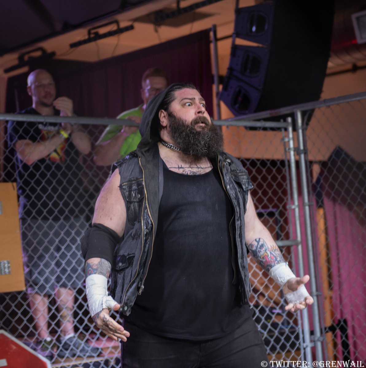 grenwail's tweet photo. 1/3 #PFXBattle2 Part1 @ICWNHB
@BobbyBeverly vs @BlackDeathCas https://t.co/0DRtzIZO8Z