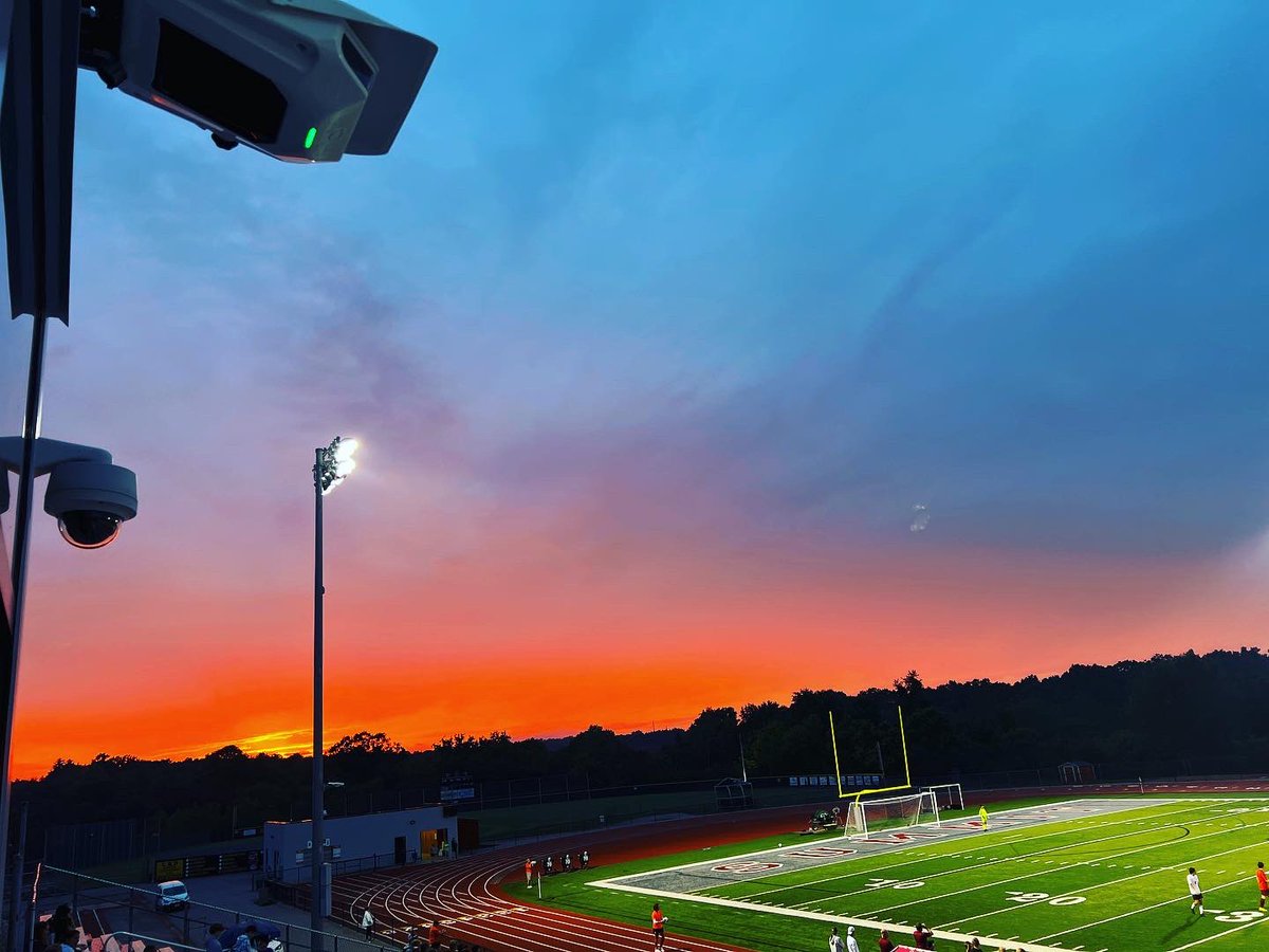 Hoban_AP_Art's tweet photo. BIG WINS by JV (7-1)  &amp; Varsity (5-1) @summitsoccer026 over Holt tonight! @RSHSPrincipal @RSHSsports https://t.co/6WlEEvIgGH