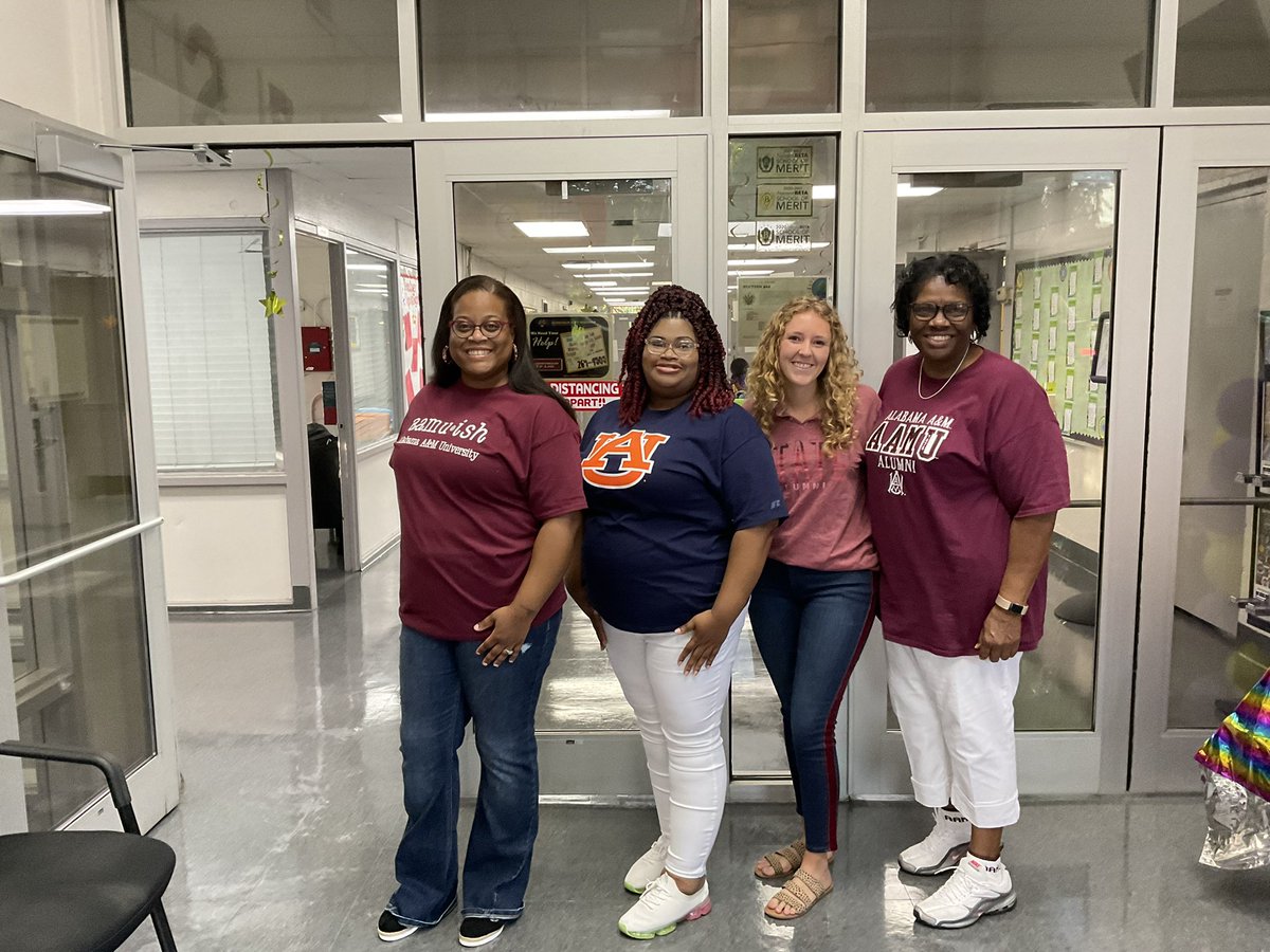goistigers's tweet photo. Today was a represent your team type of Friday at GOIS! https://t.co/heCwMEQtaS