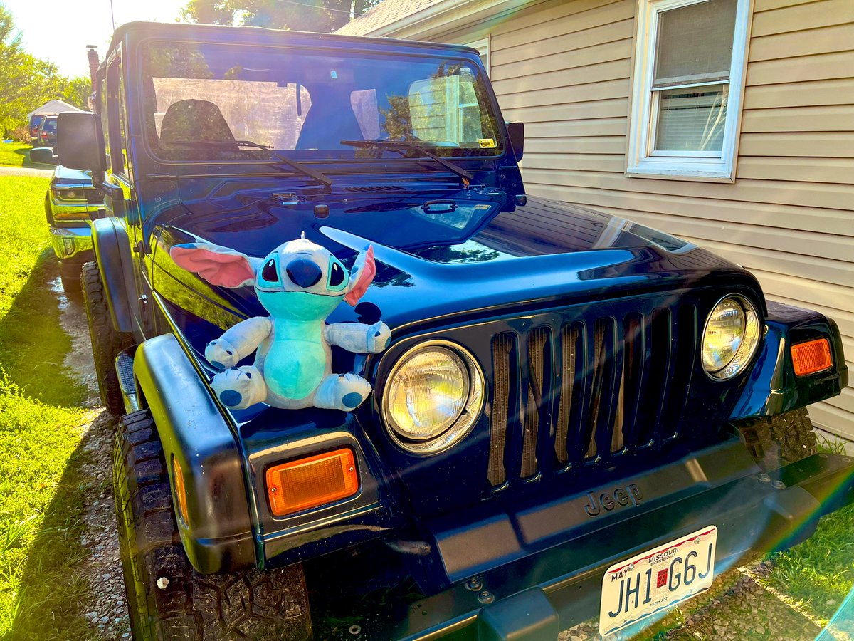 CreedMathan's tweet image. The Stitch Jeep