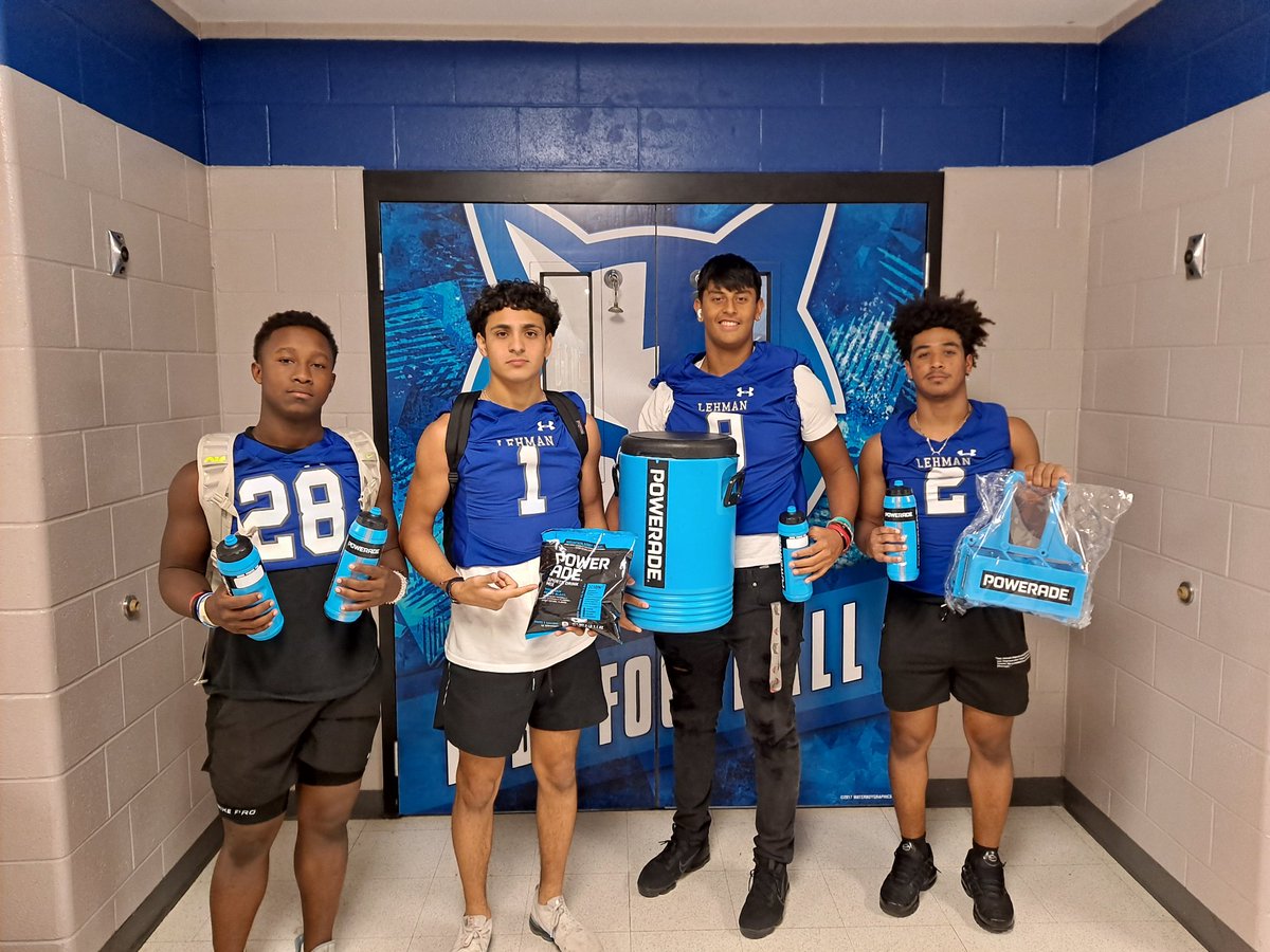 Thank you #kyletxHomeDepot8454 for your donation of powerade powder,bottles,bottle holders,tent and cooler. Our football players will put them to great use. #communitysupport @ClayShetters @HCISDELLs <a href="/HaysCISD/">Hays CISD</a> <a href="/LehmanHighLobos/">Lehman High Lobos</a> <a href="/McGoonLHS/">Eric McCune M. Ed</a> <a href="/Sarasparks21/">Sara Sparks</a> <a href="/zunigak13/">Karen Zuniga</a> <a href="/HCGonzalez_18/">Homero C Gonzalez</a>