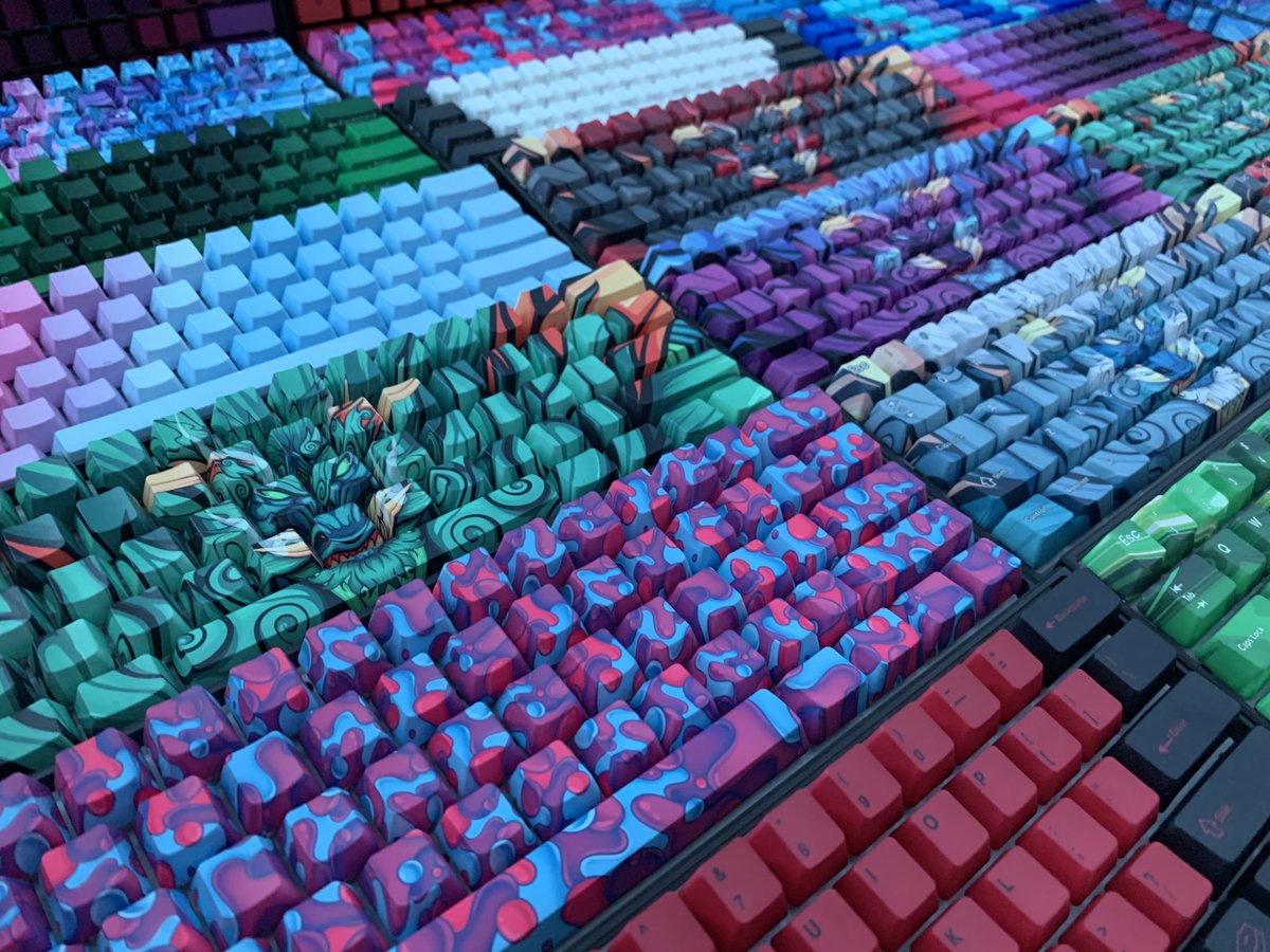 AlpheriorKeys's tweet photo. YAYYY! It's GIVEAWAY TIMEE!!! WINNERS Choice!😱
This time we're giving away whichever keycap set you choose! 

-Retweet &amp; Like
-Follow Us
-Tweet a pic of the Keycap set you want!

Winner Chosen TOMORROW!!! Good Luck Gamers!🎉 https://t.co/qgTU7GClX5