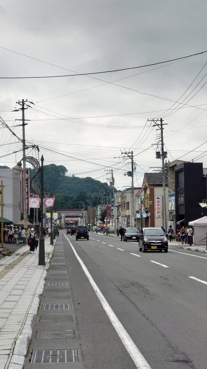 gohanyabian's tweet photo. 岩手町クラフト市始まりました！
当店も駄菓子、ペットボトル等を店頭にて販売中！
子供達小銭握りしめて集まれ！！！

店舗は通常通り営業しております、お弁当お惣菜ご入用の際には是非！ https://t.co/R1q1REWnbK