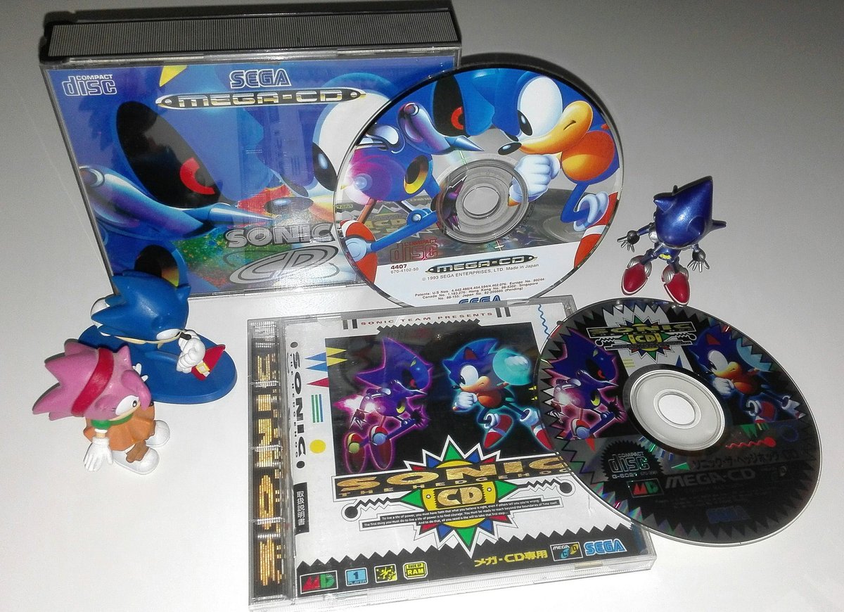 Metal Sonic in an official Sonic CD merch set 
#Sonic #MetalSonic