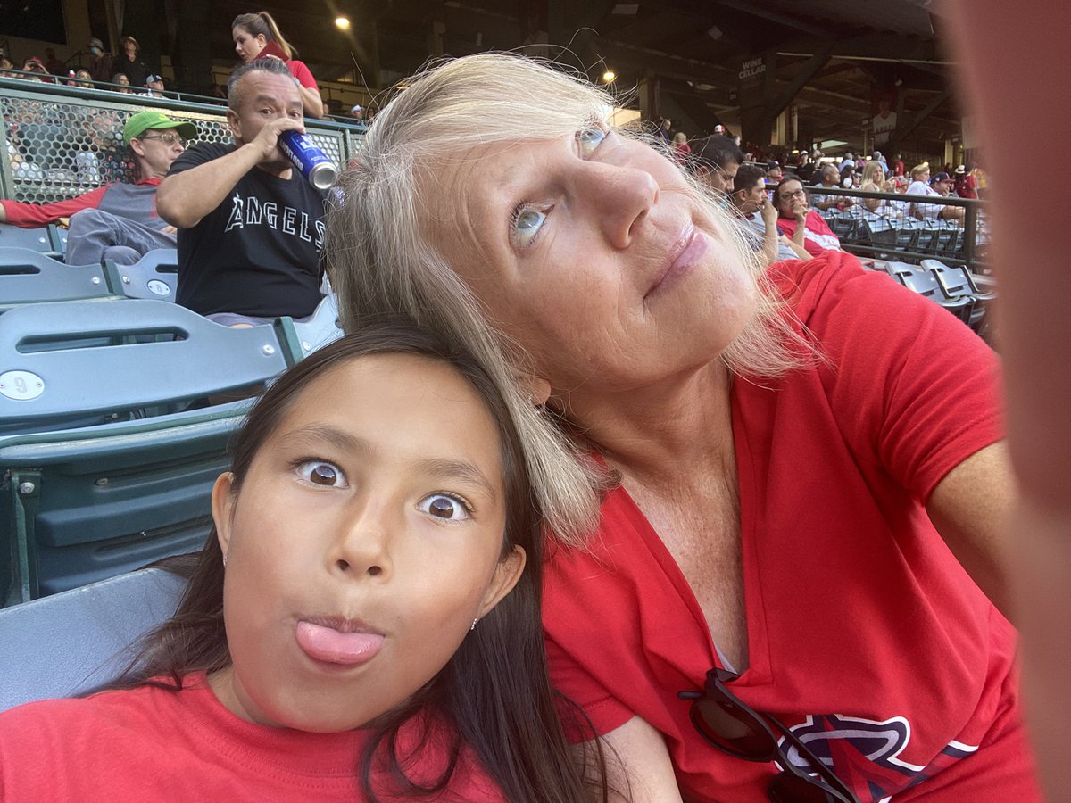 countryrdrunner's tweet photo. #goHalos https://t.co/D4ZuqqRnPK