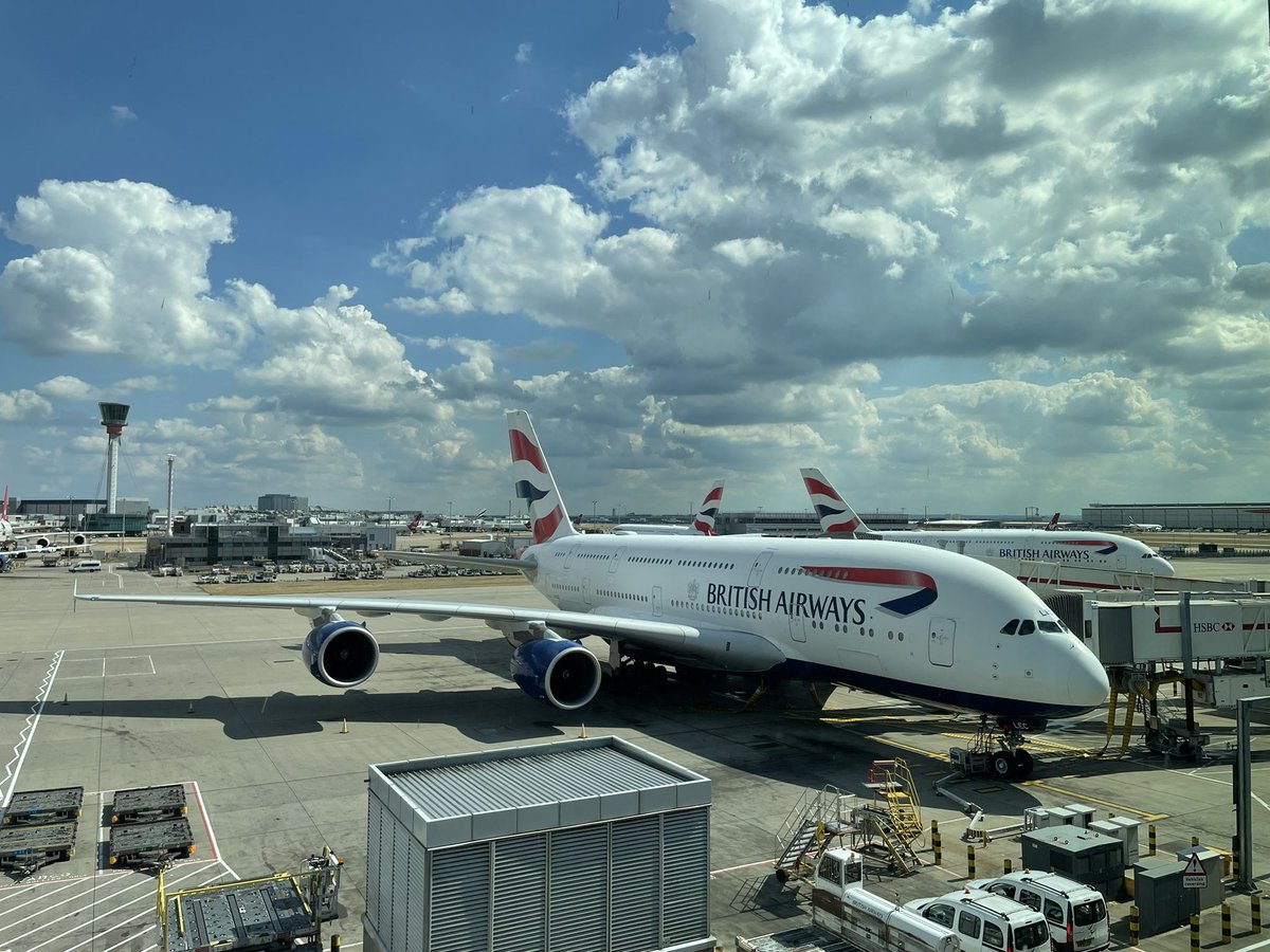 vmartincam's tweet photo. So it’s wheels up time from SFO for me 🛫👋

The highlight of the week was absolutely people over tech. Nice to see old friends, and make new ones! 

I’ve sorely missed being in person with some of you beautiful nerds 😏

#VMwareExplore #VMUG https://t.co/XB2RjpVb5K