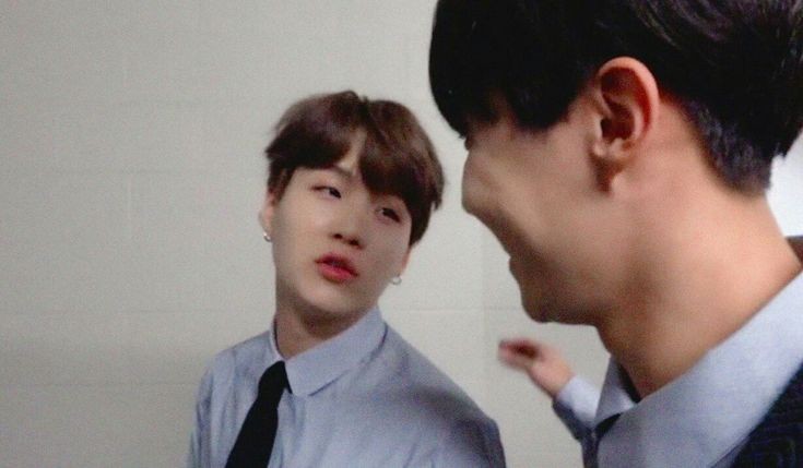 R0CKSTARSOPE's tweet photo. Yoongi is in love with hobi 🥺 https://t.co/xHXuwmnMwz