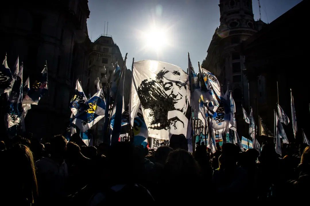ManoloYomal's tweet photo. La única forma de combatir tanta violencia https://t.co/FF5fQALMzQ