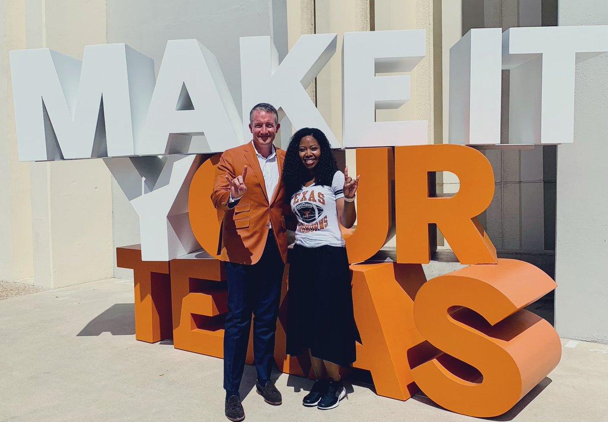KyrahMac1's tweet photo. 1. Finished our site walk & saw this nice installation 2. Asked my amazing intern Kayla to take my pic. 3. Black SUV appears and out steps the Prez @JCHartzell When the Boss catches you outside snapping pics not in your office working🤣 #OurTexas🤘🏽#YourPrezCouldNevaBeThisCool 😎 https://t.co/7AyV2gd3SU