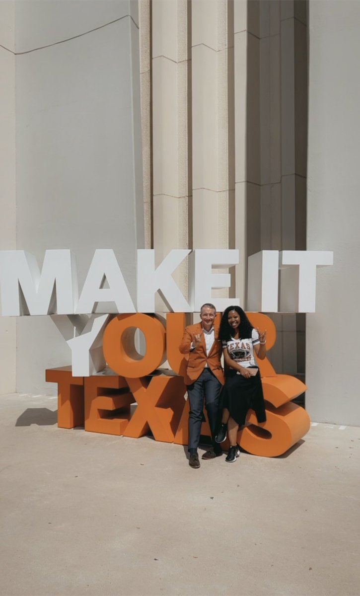 KyrahMac1's tweet photo. 1. Finished our site walk & saw this nice installation 2. Asked my amazing intern Kayla to take my pic. 3. Black SUV appears and out steps the Prez @JCHartzell When the Boss catches you outside snapping pics not in your office working🤣 #OurTexas🤘🏽#YourPrezCouldNevaBeThisCool 😎 https://t.co/7AyV2gd3SU