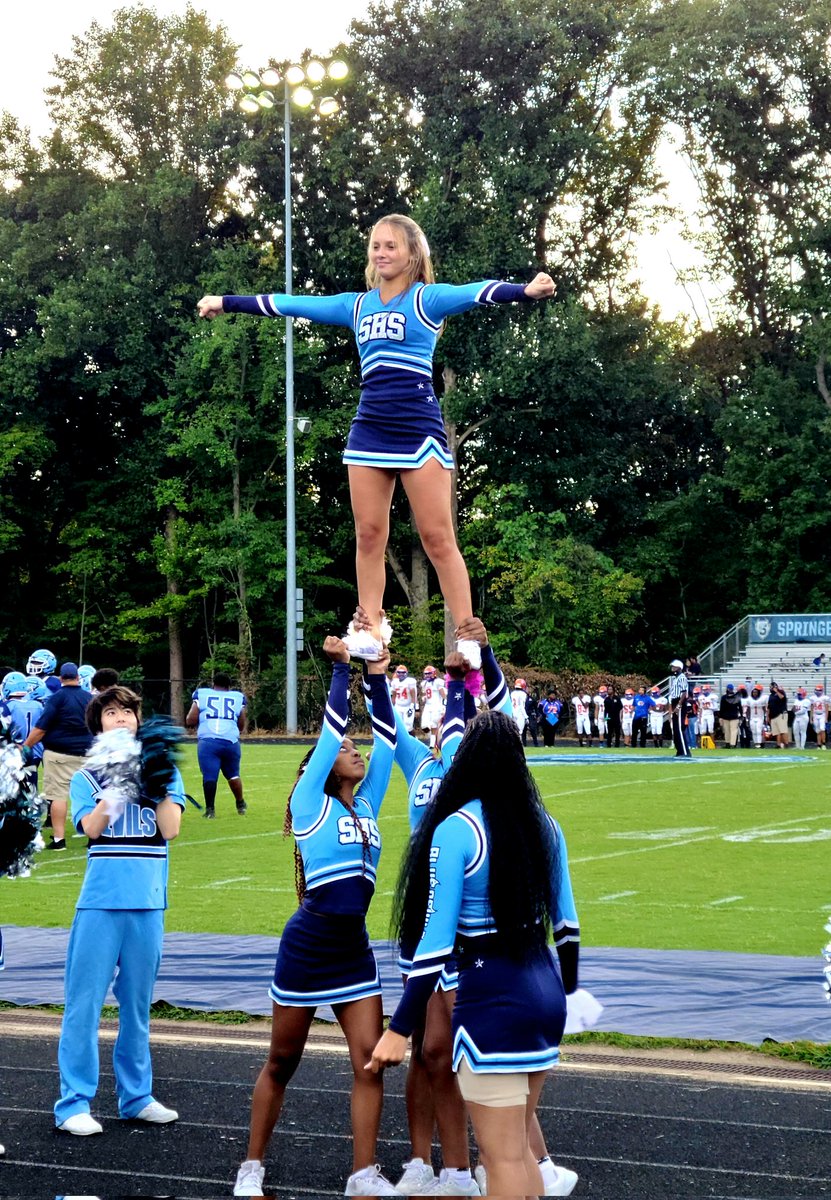 SBHSPrinc's tweet photo. Great weather for a Varsity Football game at the Brook! #BlueDevilWin https://t.co/fBUL7M5cm8