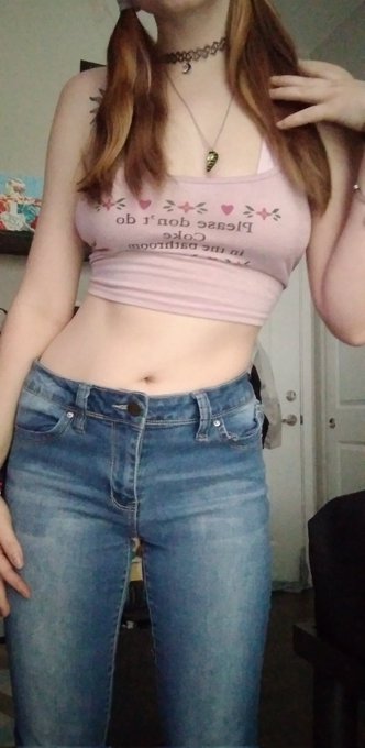 I think my waist should, like, win an award or something https://t.co/vFfrKNmqfo