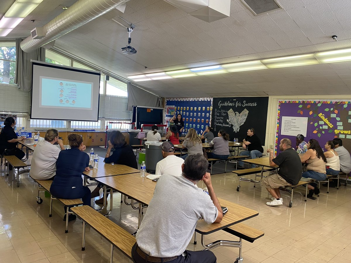 FUSD_Phoenix's tweet photo. Phoenix Elementary Parenting Lab is in full effect. Shout out to our School Psychologist, Tae Uyeno, for her engaging parent presentation. #school #parents #teachers @fresnounified https://t.co/w1n0nnNPGK