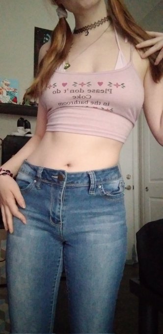I think my waist should, like, win an award or something https://t.co/vFfrKNmqfo
