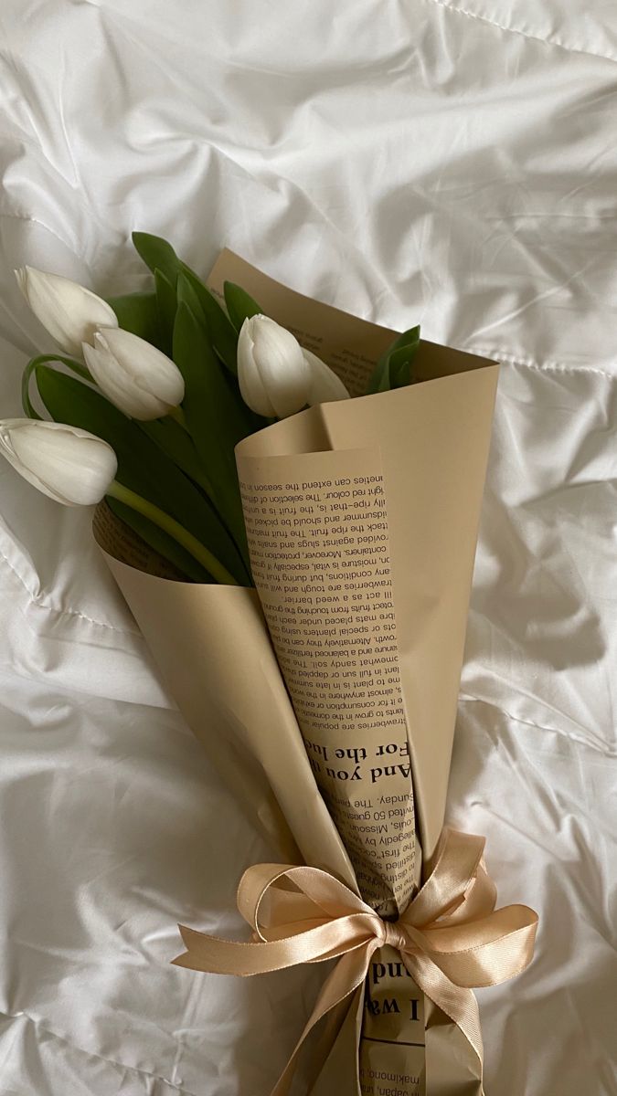 EnhyFlowers's tweet photo. ೃ⁀➷ someone sent you a message!

to : @pikawoni 
from : 🏀

💌: hey hahahahaha gusto ko lang malaman mo na deserve mo mahalin, na deserve mo ng isang tao na mamahalin ka ng totoo at buong buo. uhhh hahaha seryoso ako sayo, shaia, i promise. +

🎶: Babalik sa'yo by Moira https://t.co/hX0ILZQ5tx