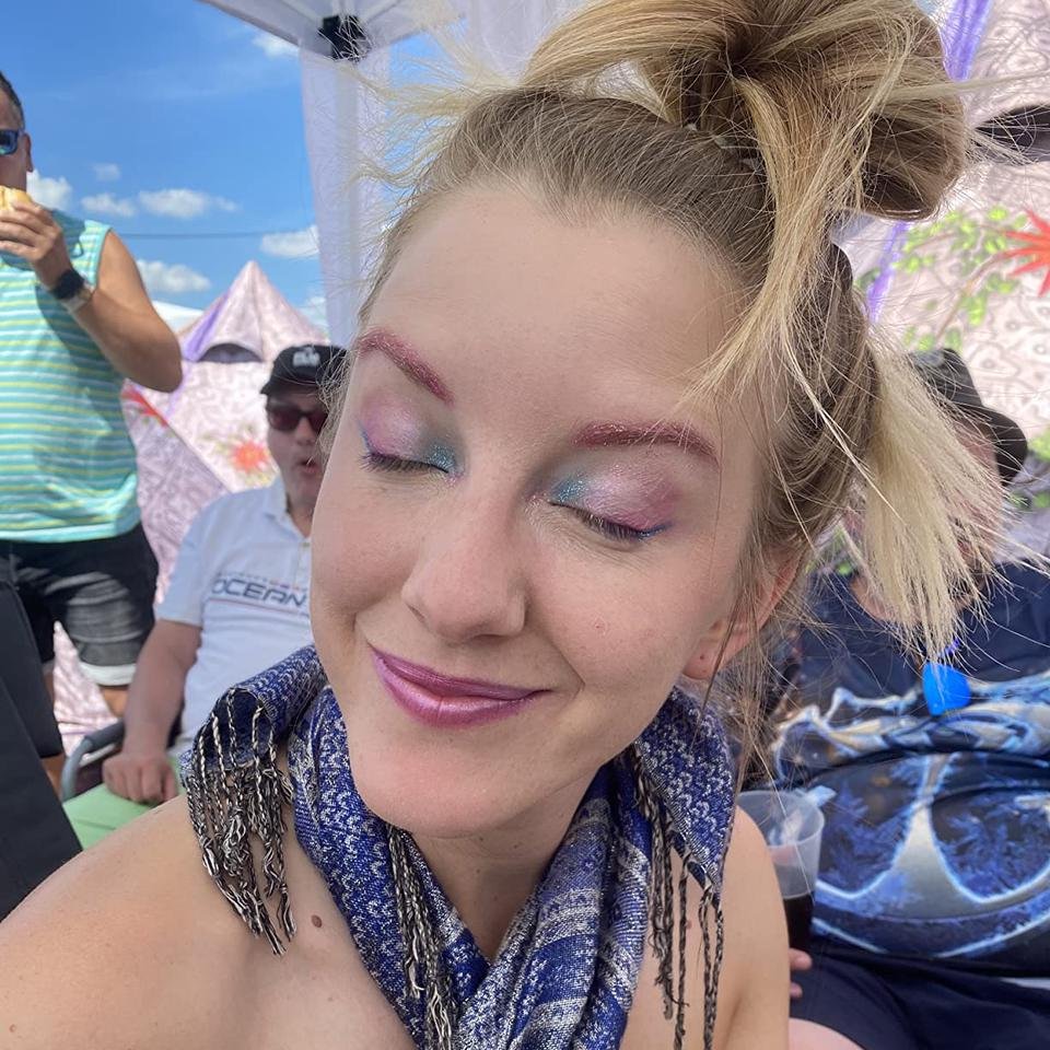 tintarkofficial's tweet photo. Thanks for your review:
"This is such a great and affordable pallet. II love the bright colors and they show up well!"--Kaitlyn L.
There are 15% off discounts for first order on our web:👉https://t.co/RxlwtipDzQ👈
#tintarkcosmetics #tintark #creativemakeup #eyeshadow #eyelook https://t.co/tX6GlPrXmA