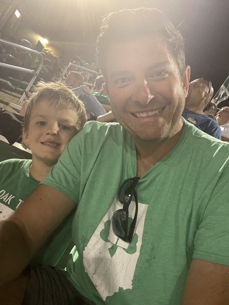 Mrs_SwainCRES's tweet photo. These two had an awesome time cheering on the rocks tonight! They even had a celebrity Mr. Gibbs sighting! @ShamrockFB @OTES_PE #FUTUREROCKS https://t.co/UrwSVMs9Pa