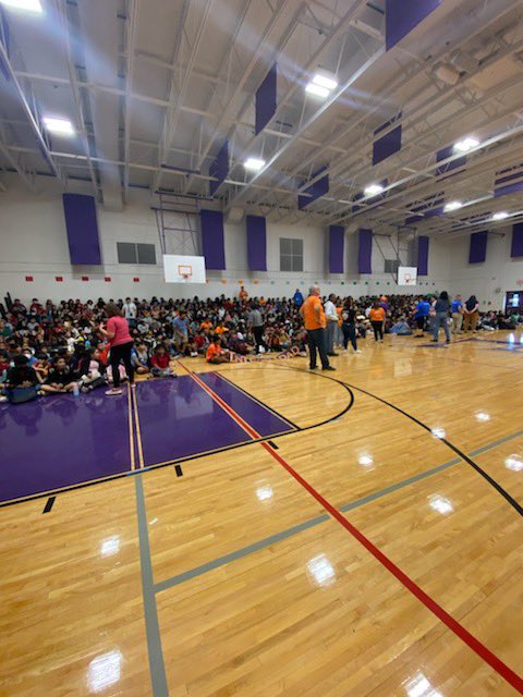 ELGINISD_EIS's tweet photo. WOW!!!! LEGACY ASSEMBLY 2 in the books and our students had the house absolutely ROCKIN’!!!! House Integridad 🟠 notches their first Cup win of the year in an oh so close finish!! Keep bringing the energy EIS! On the path to #BeTheChange and #ElevateOurLegacy! #TheIntermediate https://t.co/me6o0gDpYw