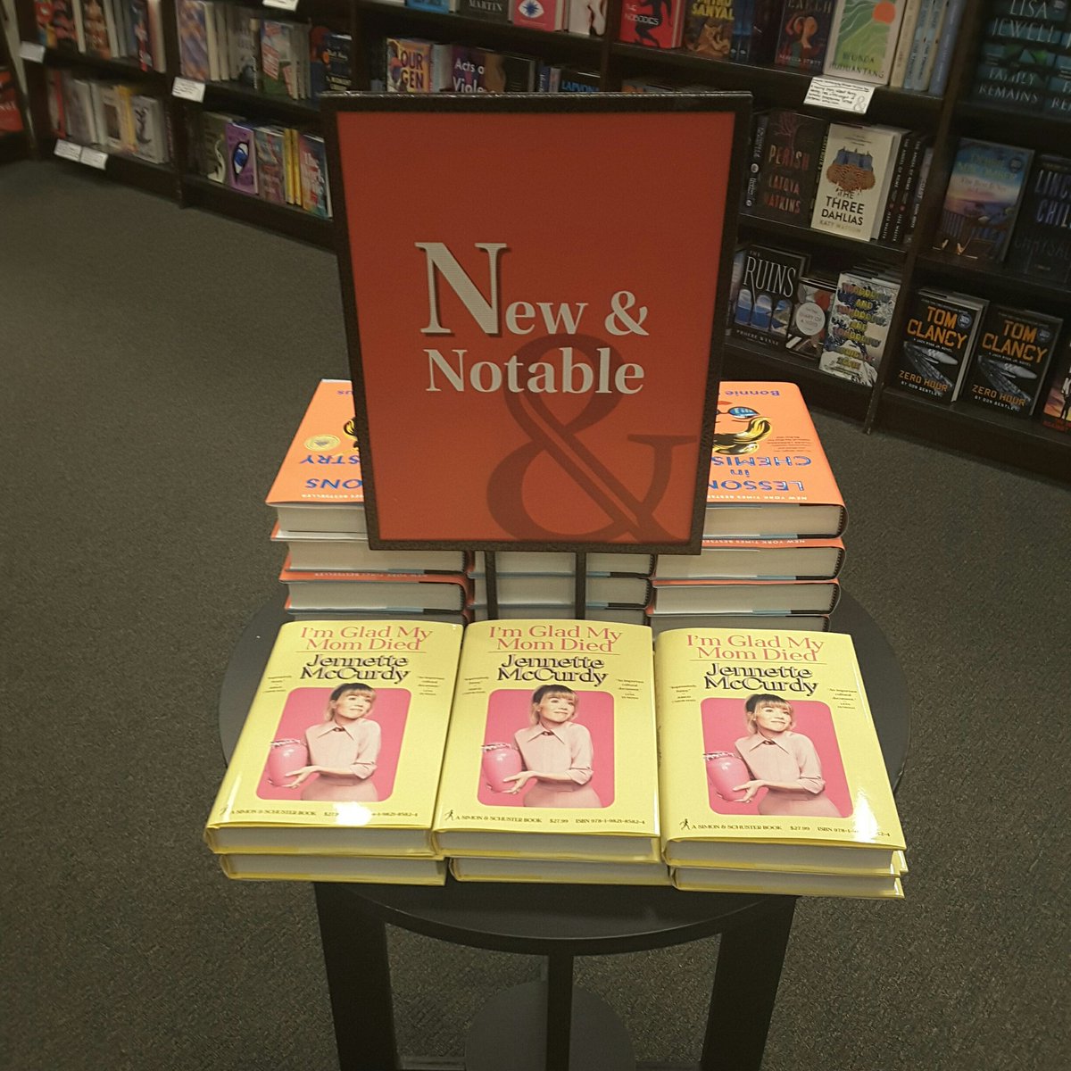 BNmadisonwest's tweet photo. Only 6 copies left of I'm Glad My Mom Died by Jennette McCurdy! We're open 9 AM to 9 PM, so make sure to swing by and grab a copy! https://t.co/3FK01SvUqX